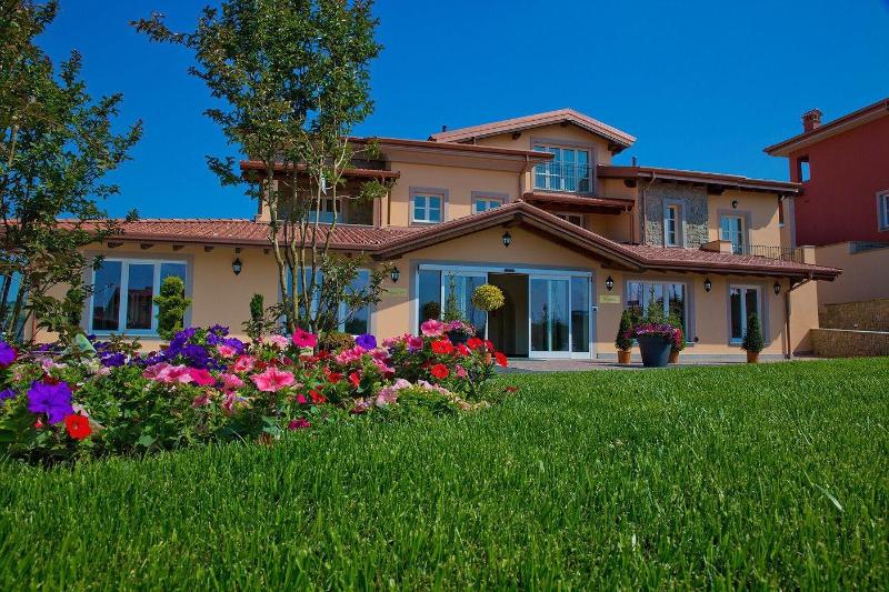 Villa Carolina Resort - Genel