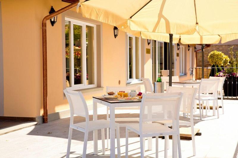 Villa Carolina Resort - Restoran