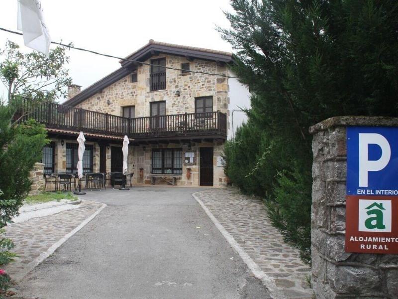 Posada Y Apartamentos Trebuesto De Guriezo - Genel
