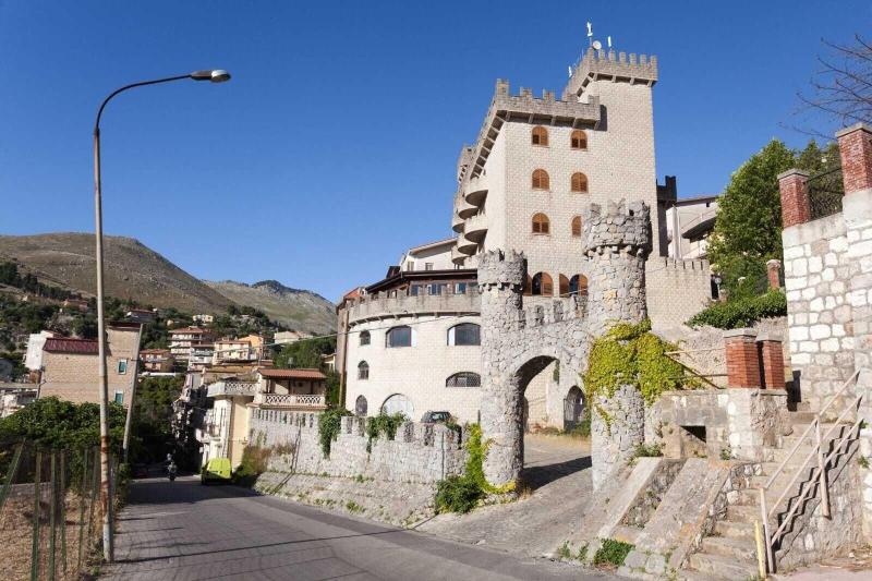 Hotel Castello Di Giuliano - Genel