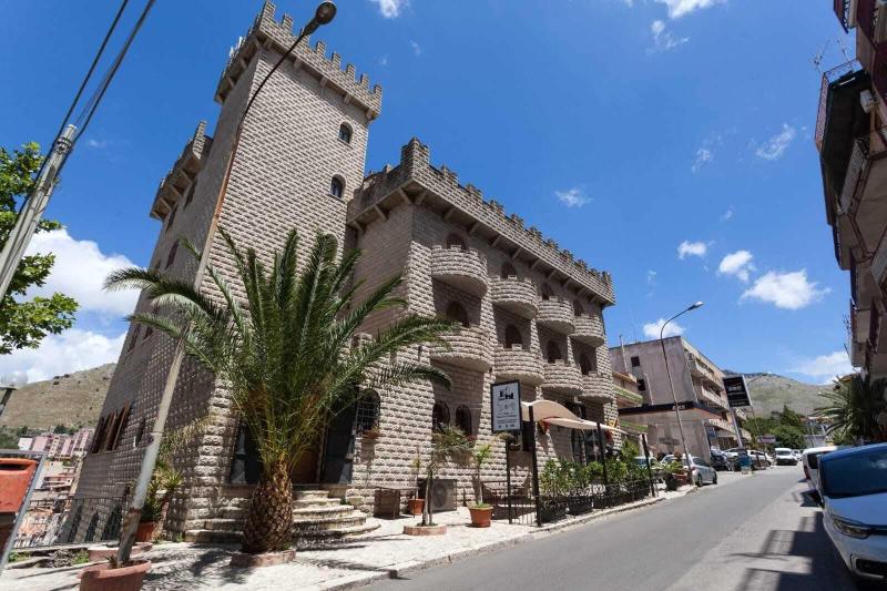 Hotel Castello Di Giuliano - Genel