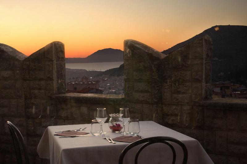 Hotel Castello Di Giuliano - Teras