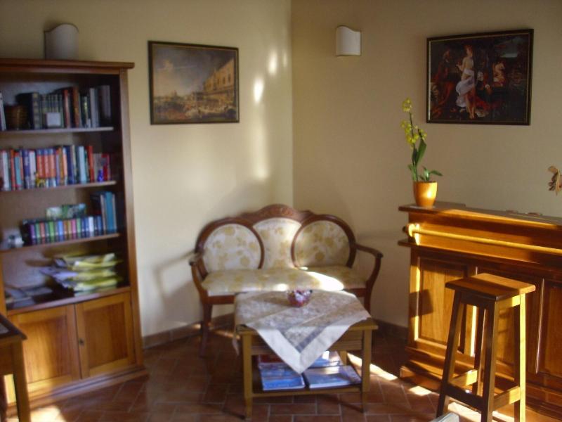 B&B Chiara e Benedetta (La villa degli Ulivi) - Lobi