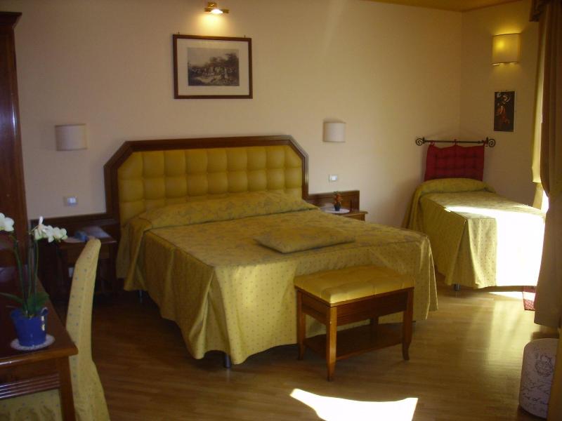 B&B Chiara e Benedetta (La villa degli Ulivi) - Oda