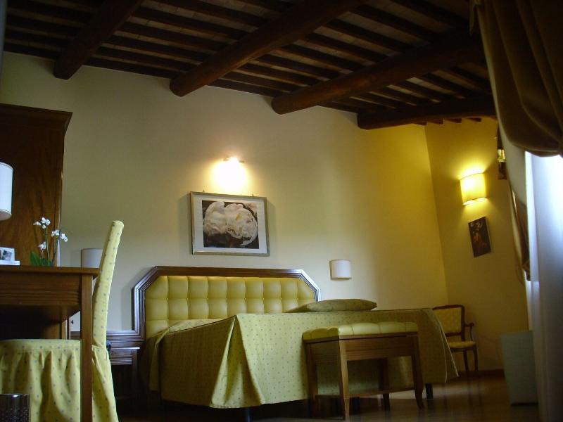 B&B Chiara e Benedetta (La villa degli Ulivi) - Oda