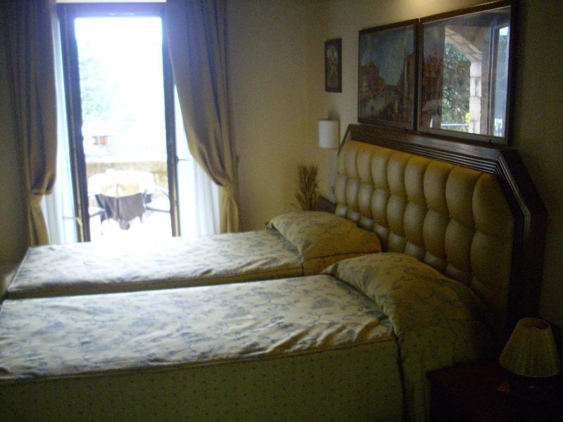 B&B Chiara e Benedetta (La villa degli Ulivi) - Oda