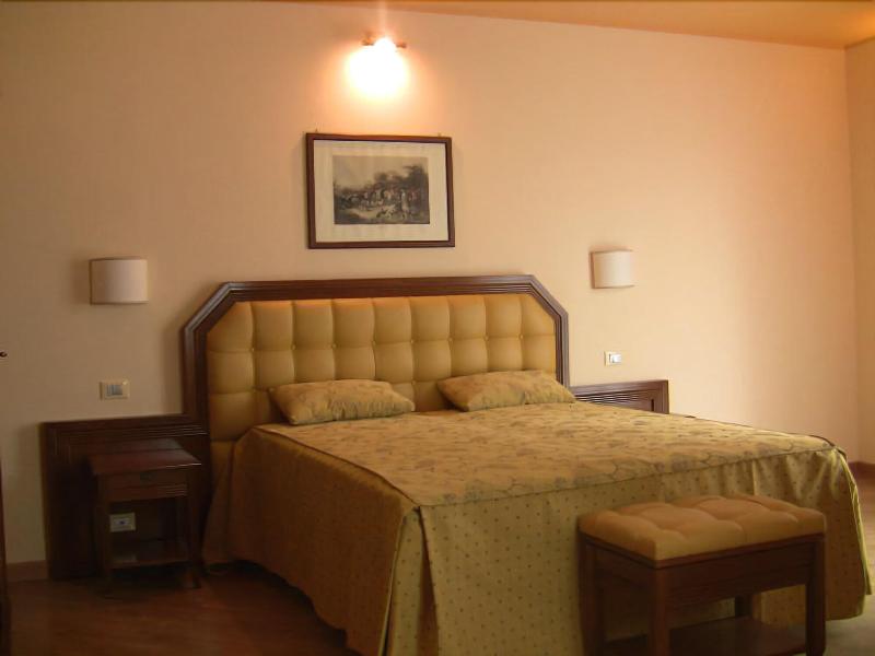 B&B Chiara e Benedetta (La villa degli Ulivi) - Oda