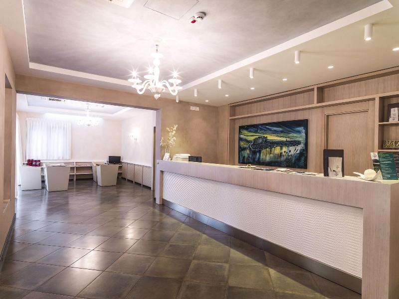 Hotel Castagneto - Lobi