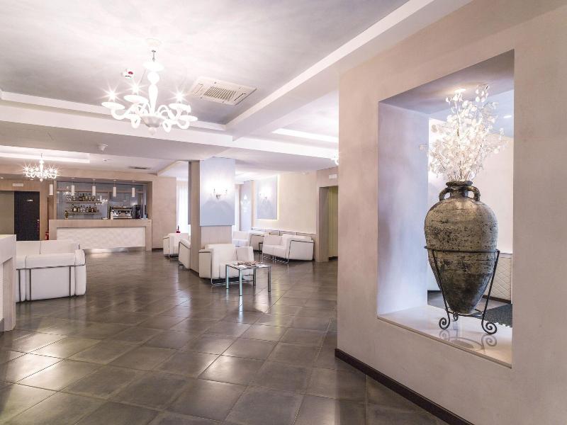 Hotel Castagneto - Lobi