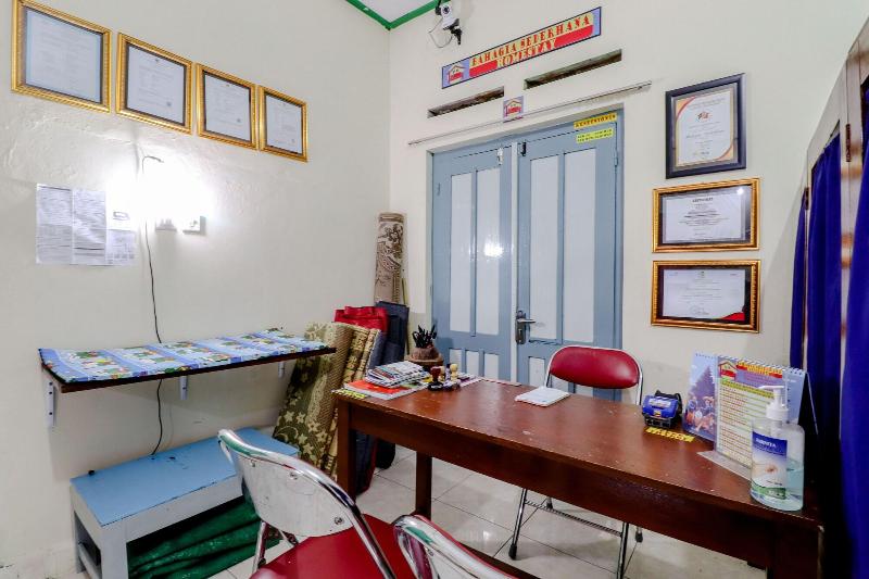 Bahagia Sederhana Homestay by ZUZU - Lobi