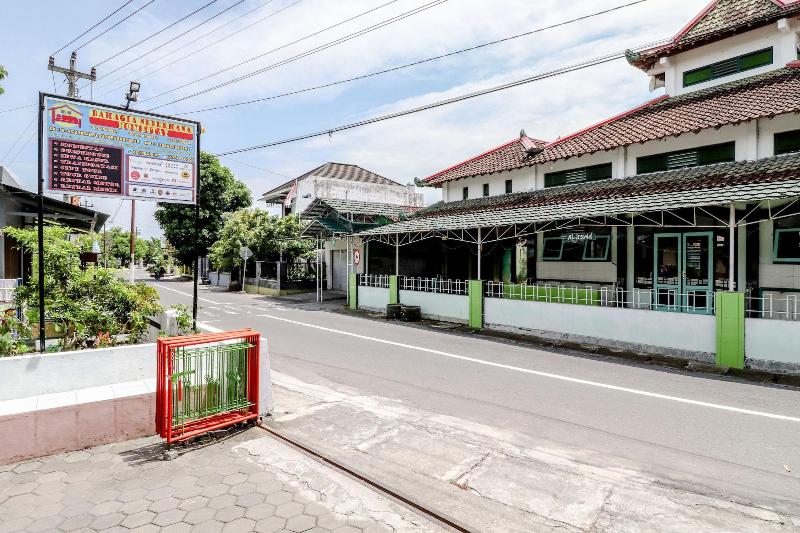 Bahagia Sederhana Homestay by ZUZU - Genel