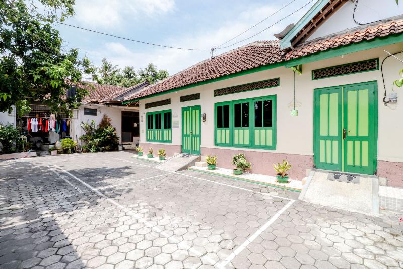 Bahagia Sederhana Homestay by ZUZU - Genel