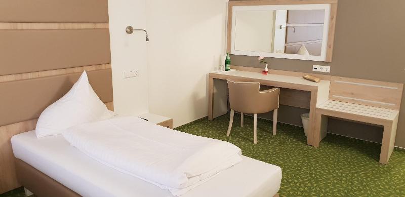 Confour Hotel - Oda