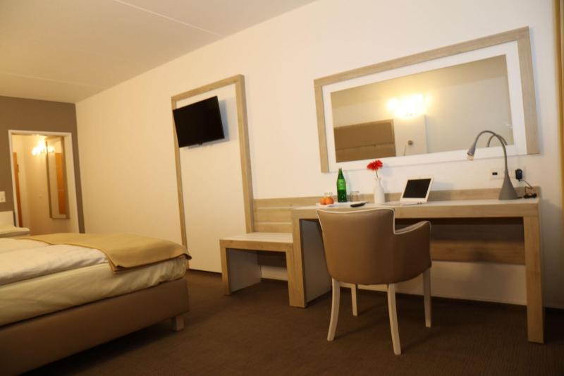 Confour Hotel - Oda
