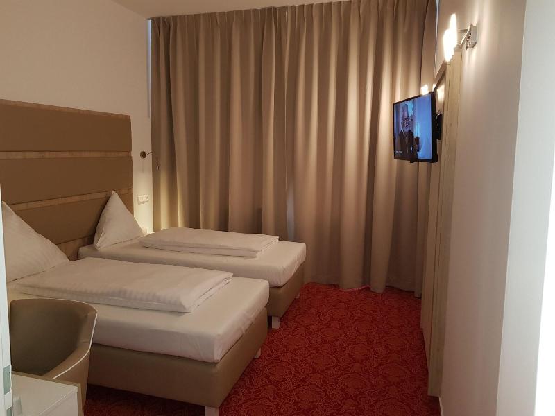 Confour Hotel - Oda