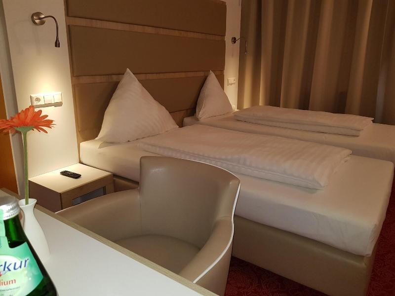 Confour Hotel - Oda