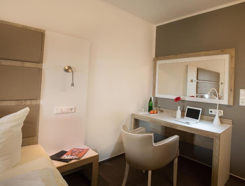 Confour Hotel - Oda