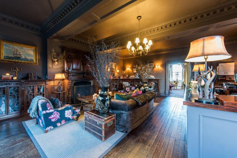 The Elms Hotel And Spa - Bar