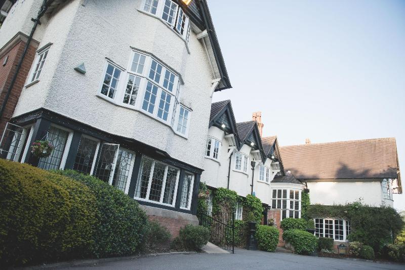 Mere Court Hotel - Genel