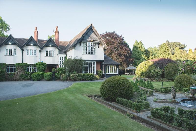 Mere Court Hotel - Genel