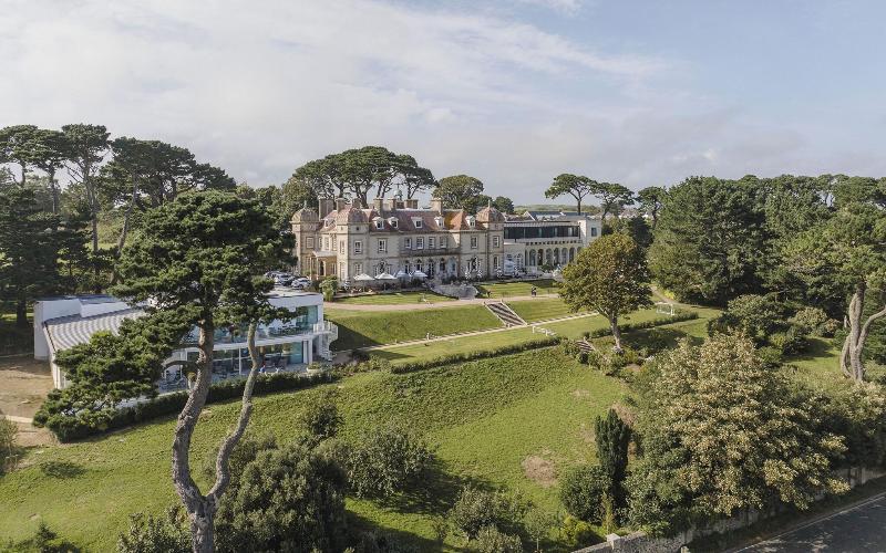 Fowey Hall - Genel