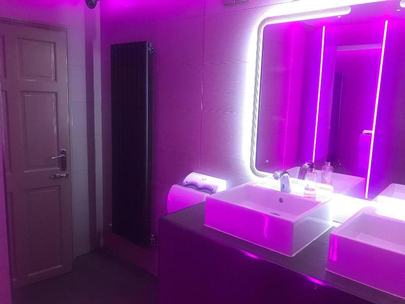Quayside Hotel & Bar - Genel