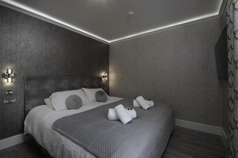 Quayside Hotel & Bar - Oda