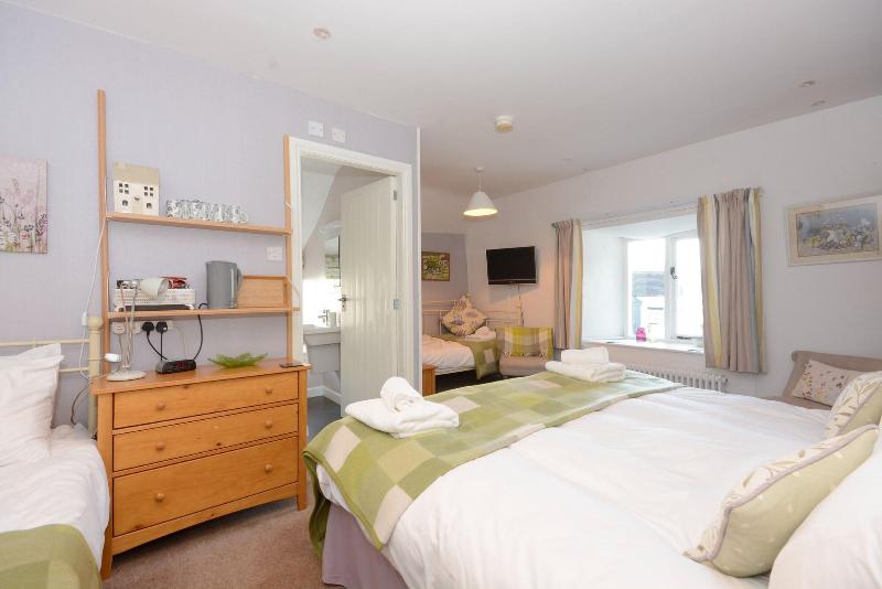 Hawthorn Farm Guest House - Genel