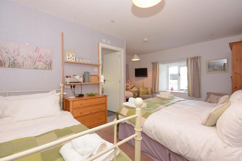 Hawthorn Farm Guest House - Genel
