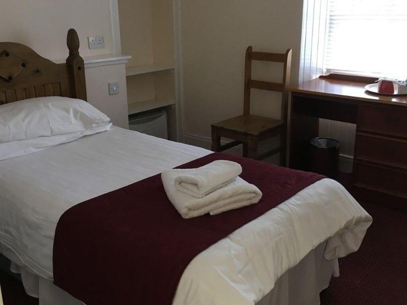 Novar Arms Hotel - Oda