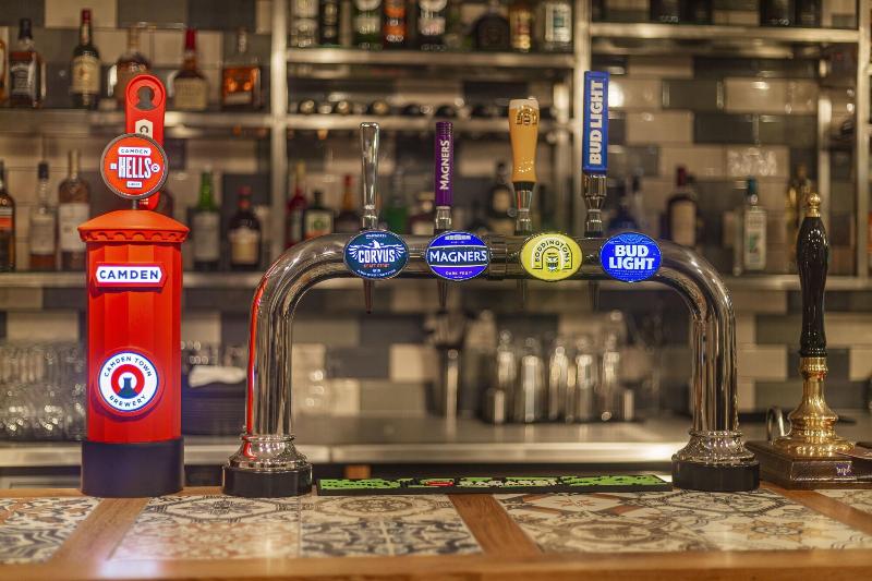 The Rutland Arms Hotel - Bar