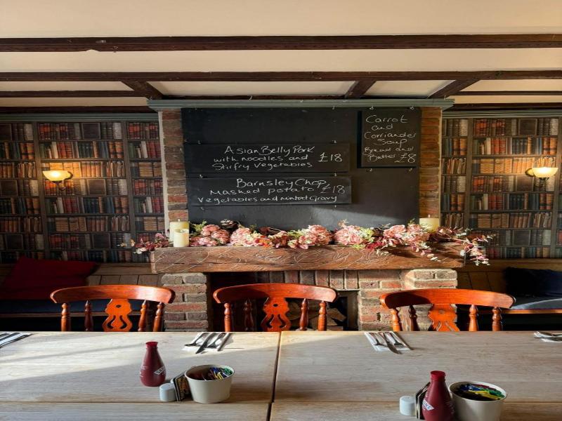 The Wentworth Arms - Genel