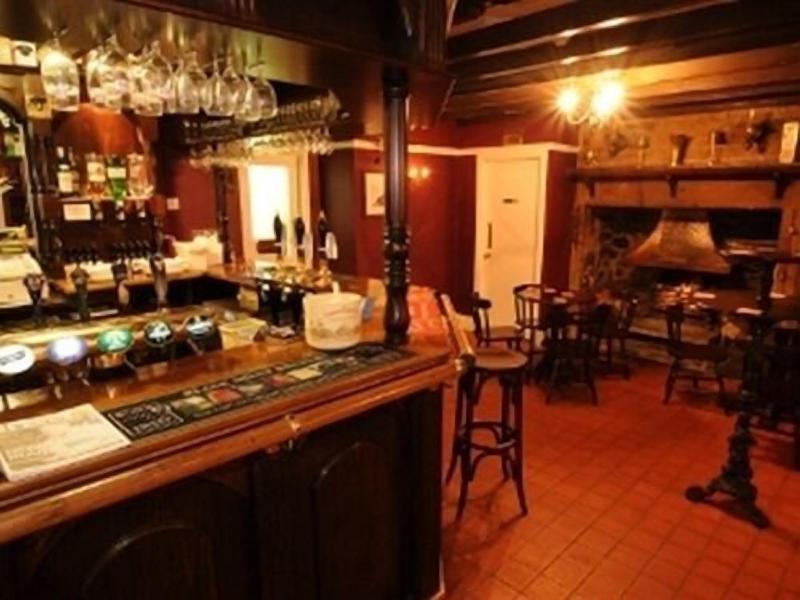 The Three Wheat Heads - Bar