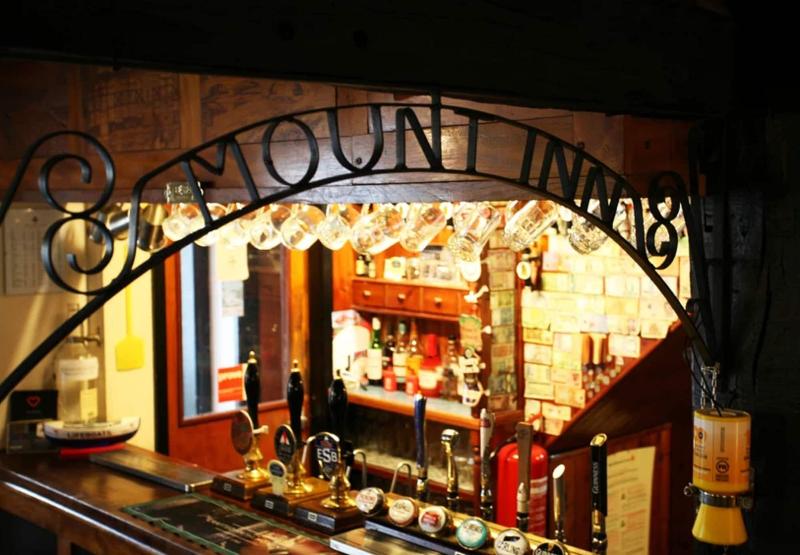 The Mount Inn - Bar