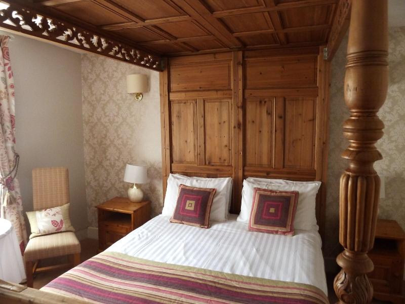Black Lion Hotel - Genel