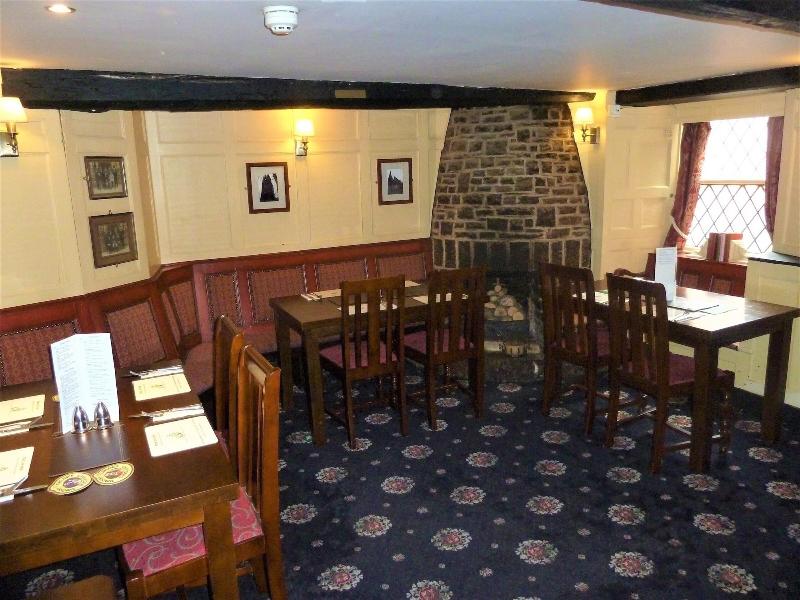 Black Lion Hotel - Restoran
