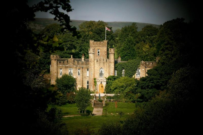 Augill Castle - Genel
