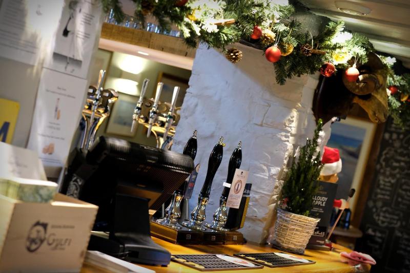 Rams Head Inn - Bar