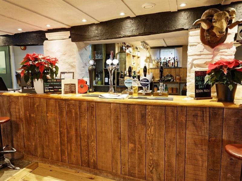 Rams Head Inn - Bar