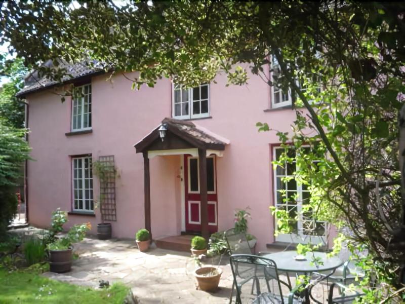Yallands Farmhouse - Genel