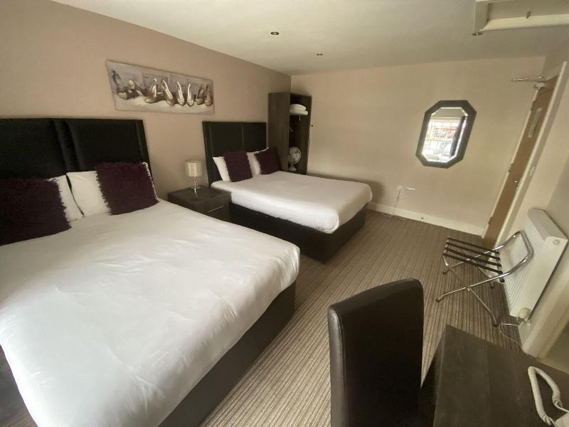 The Three Horseshoes Hotel - Oda