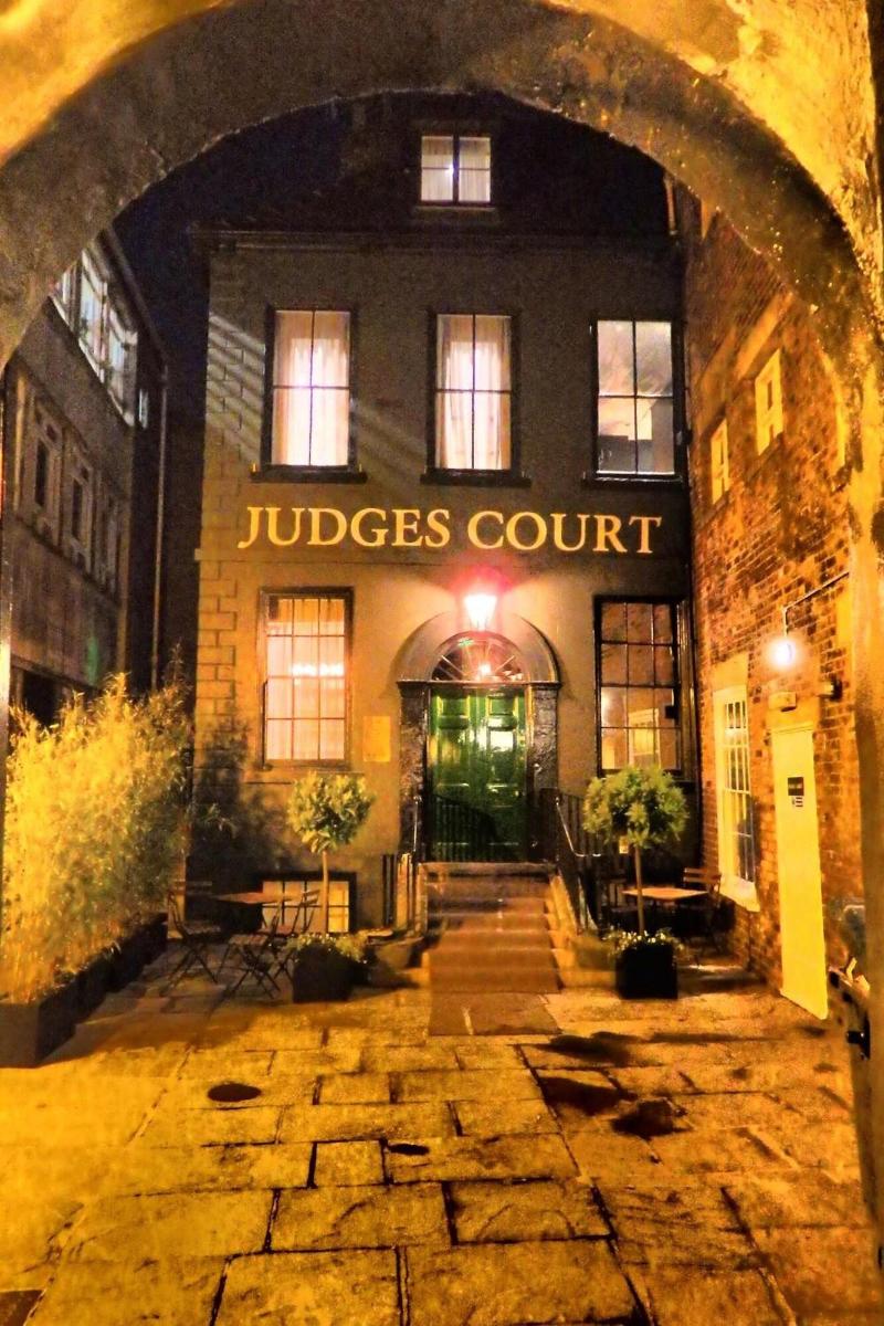 Judges Court - Genel