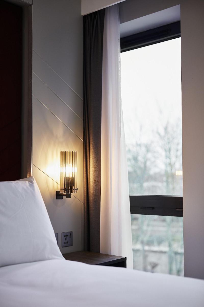 Roomzzz York City - Oda