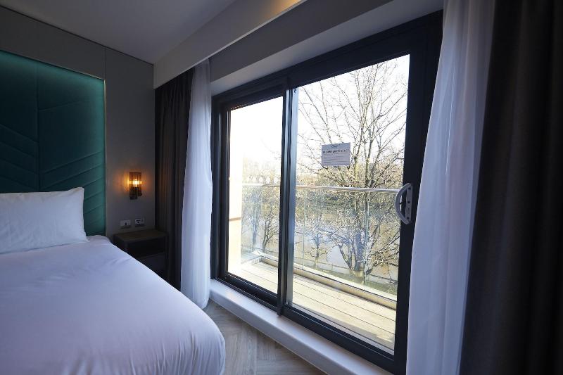 Roomzzz York City - Oda