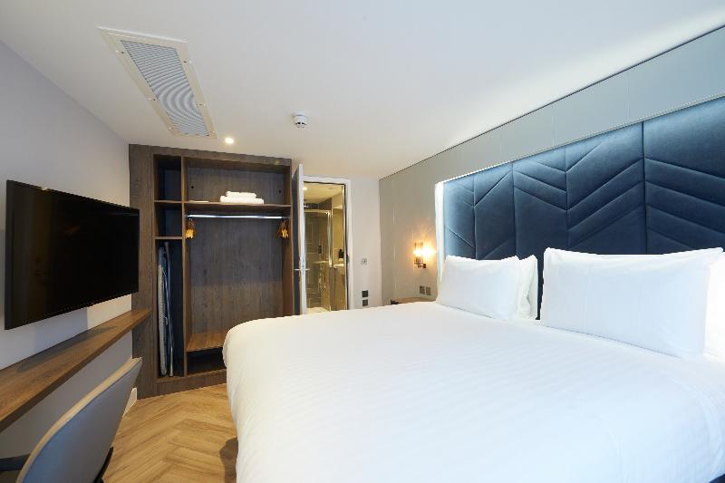 Roomzzz York City - Oda
