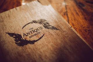 The Antique Riverside fotoÄŸrafÄ±