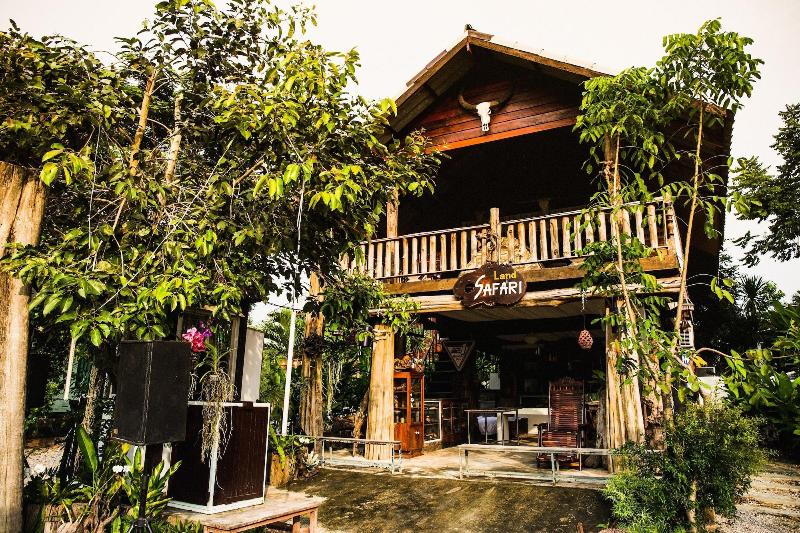 The Antique Riverside - Oda