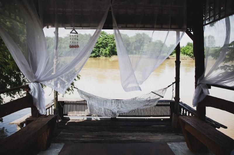 The Antique Riverside - Oda