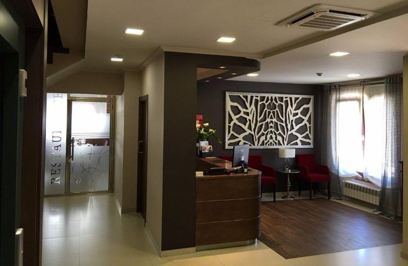 Hotel Calzada - Lobi