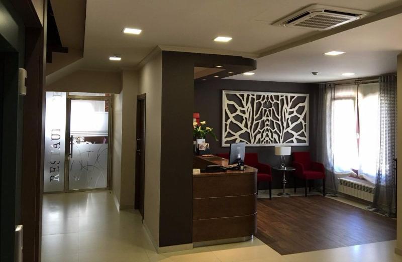 Hotel Calzada - Lobi